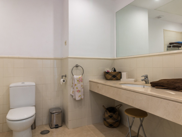 Townhouse for sale in Istán