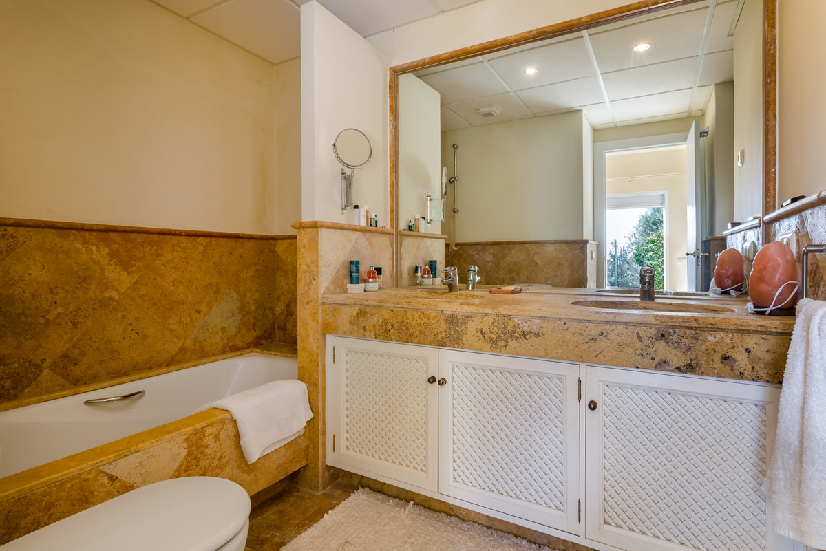 Townhouse for sale in Istán