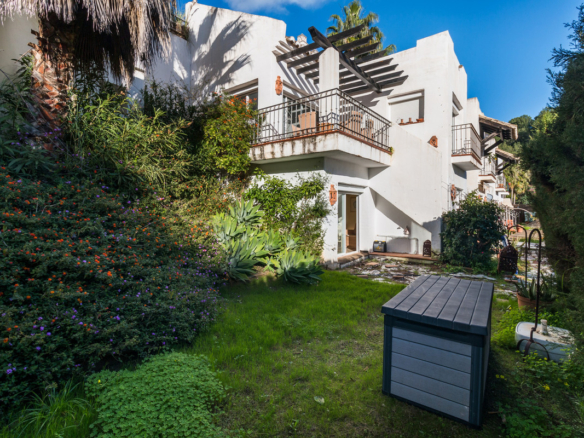 Townhouse for sale in Istán