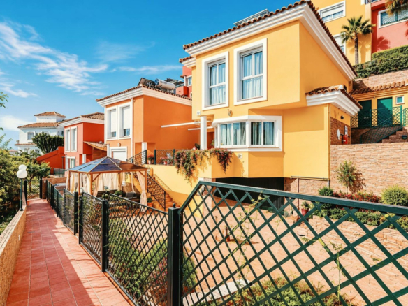 Townhouse for sale in Málaga