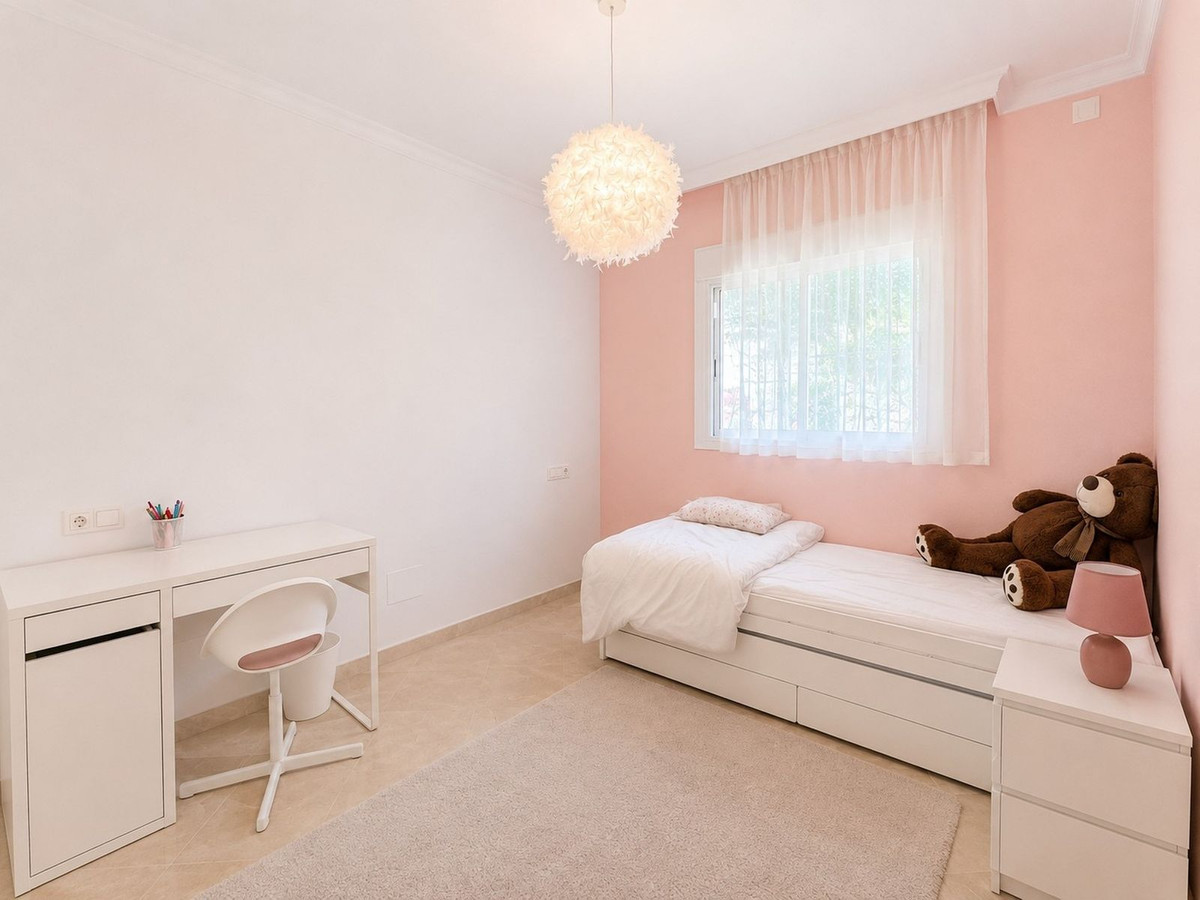 Townhouse for sale in Ojén