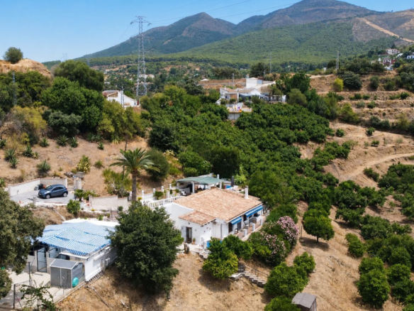 Villa for sale in Alhaurín el Grande