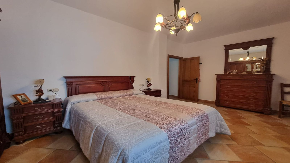 Villa for sale in Alhaurín el Grande