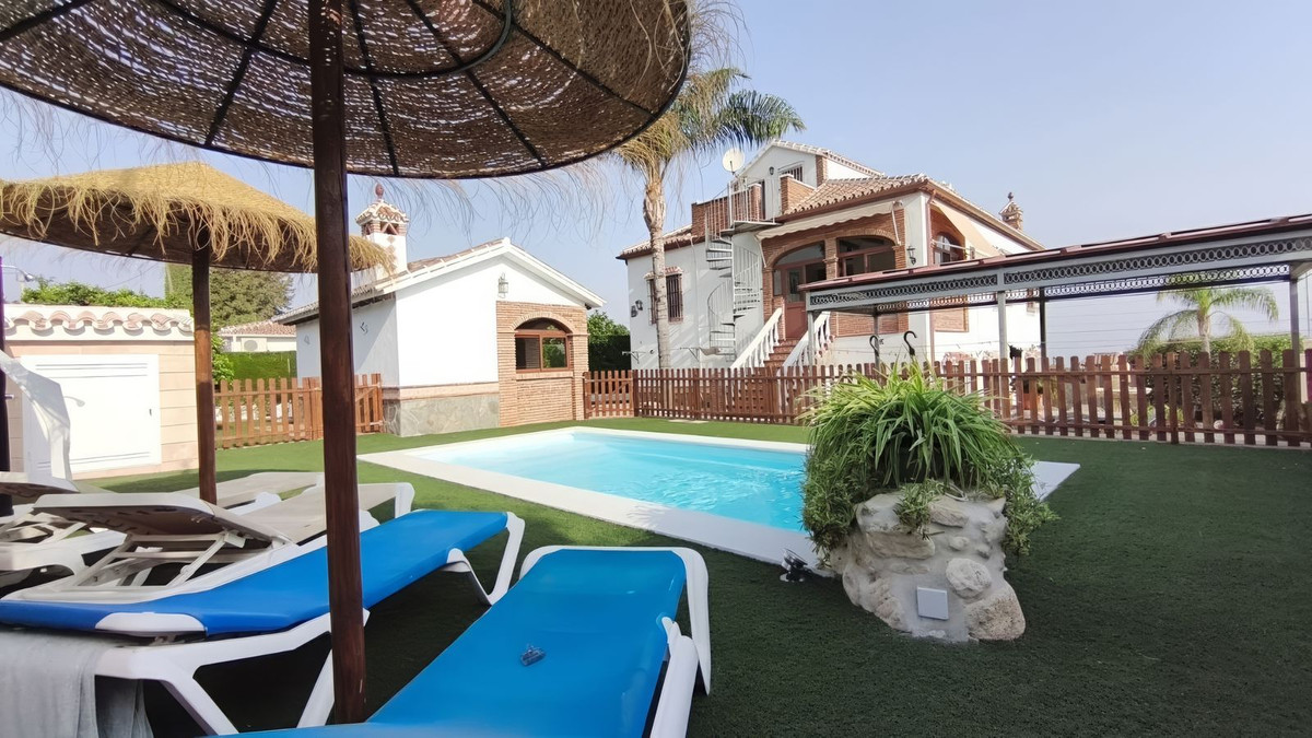 Villa for sale in Alhaurín el Grande
