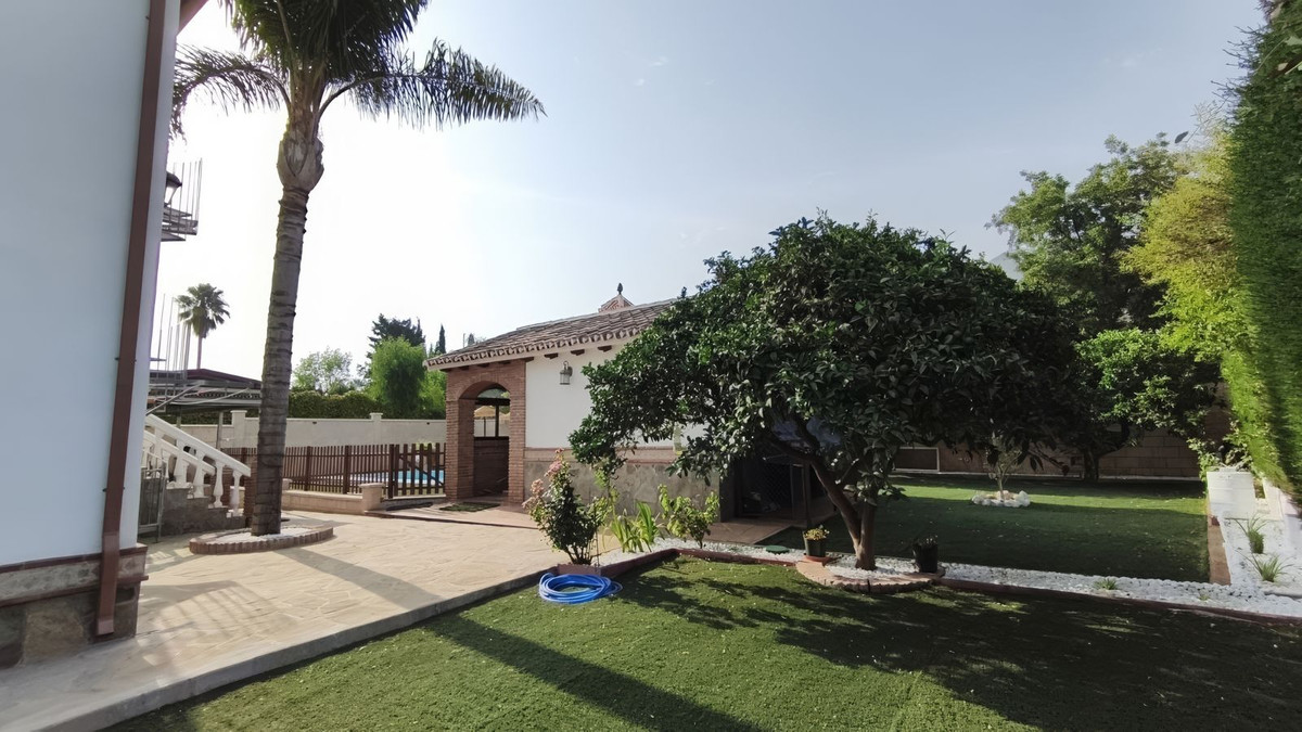 Villa for sale in Alhaurín el Grande