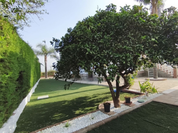 Villa for sale in Alhaurín el Grande