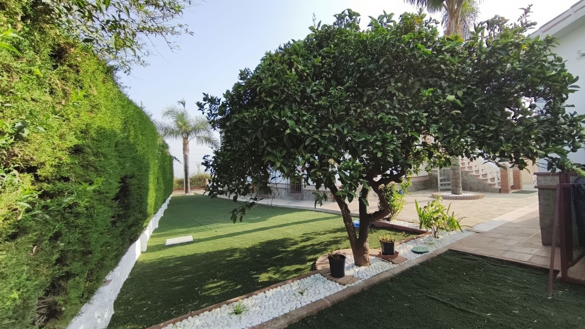 Villa for sale in Alhaurín el Grande