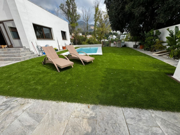Villa for sale in Benalmadena