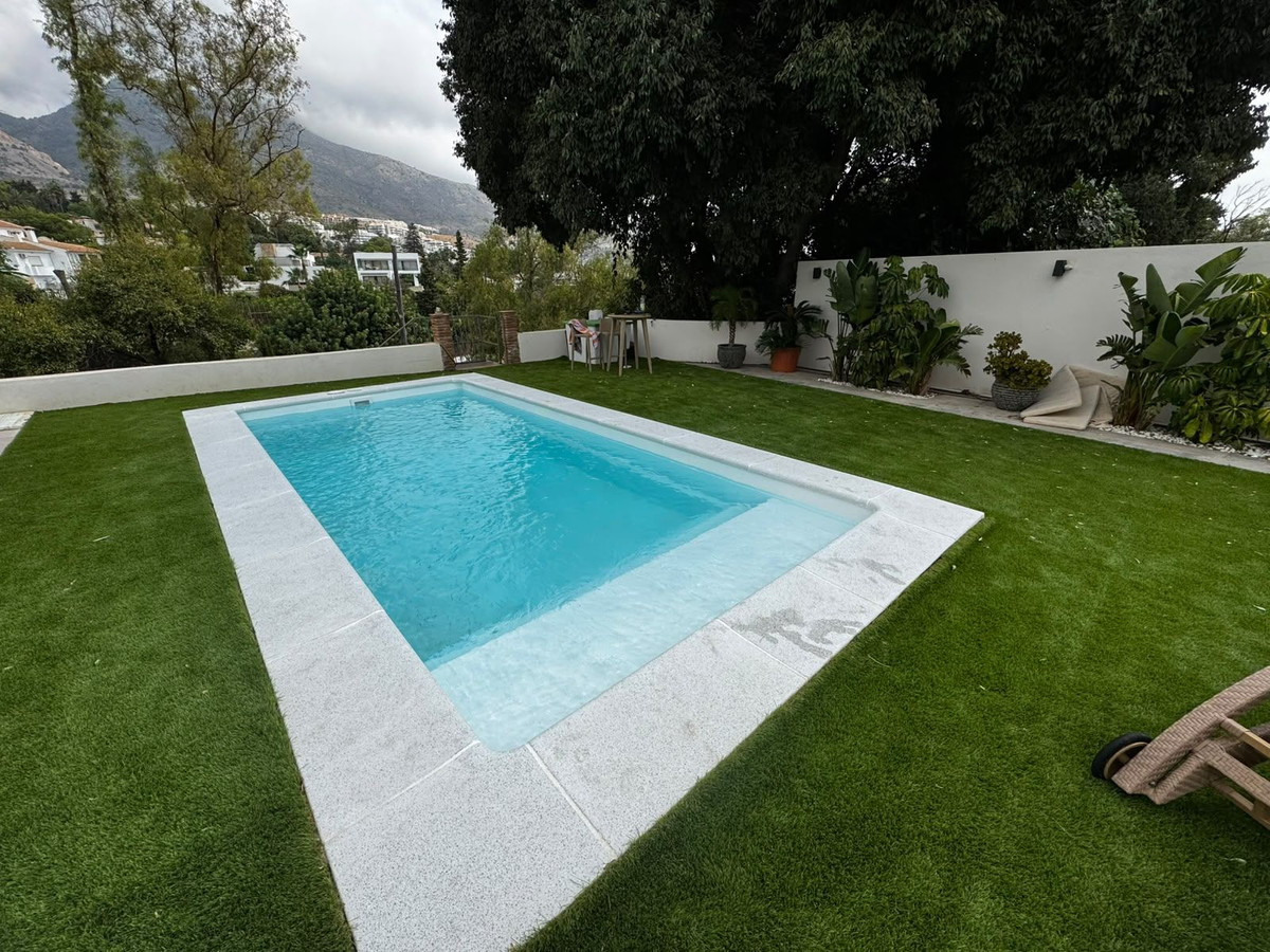 Villa for sale in Benalmadena