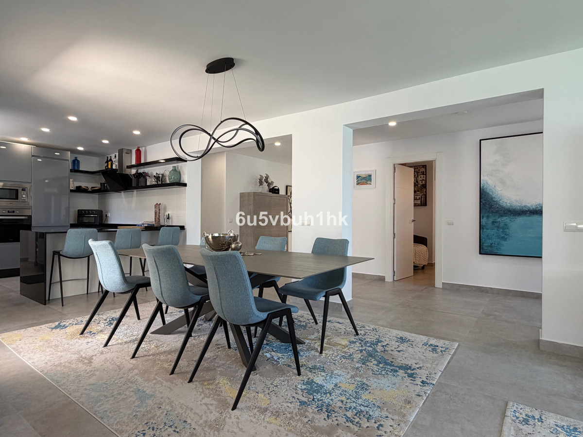 Villa for sale in Benalmadena