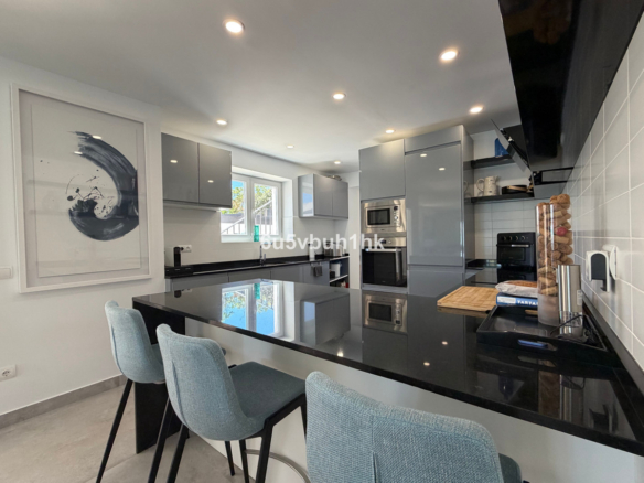 Villa for sale in Benalmadena