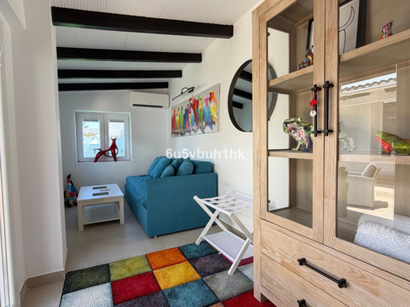 Villa for sale in Benalmadena