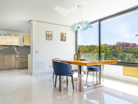 Villa for sale in Benalmadena