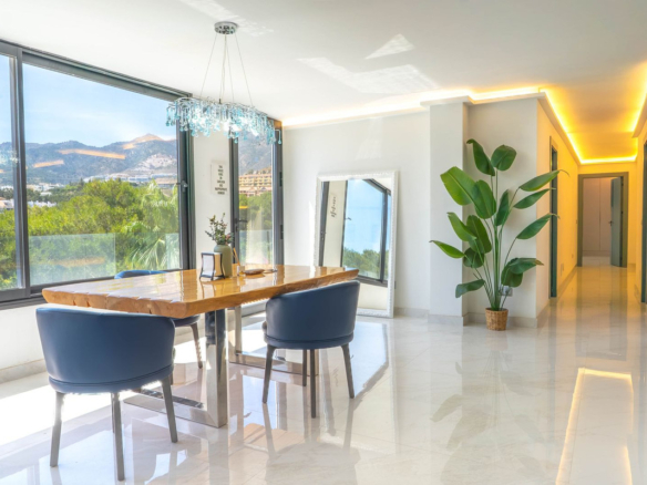 Villa for sale in Benalmadena