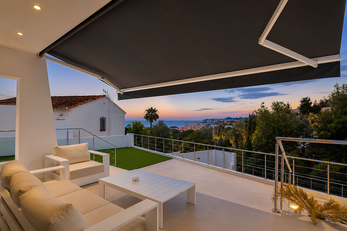 Villa for sale in Fuengirola