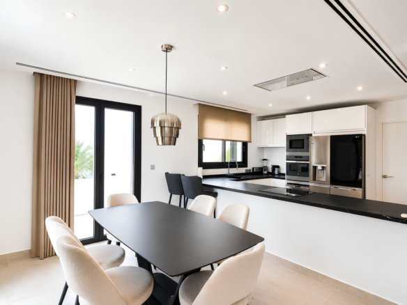 Villa for sale in Fuengirola