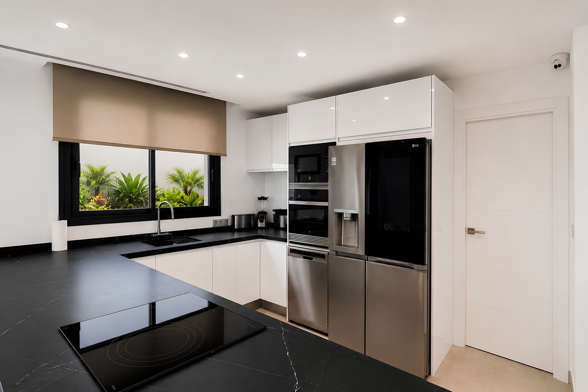 Villa for sale in Fuengirola