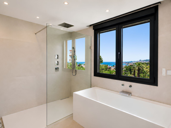 Villa for sale in Fuengirola