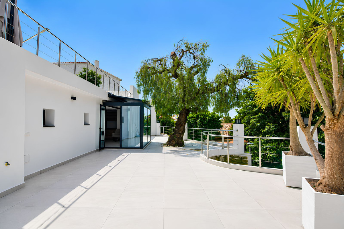 Villa for sale in Fuengirola