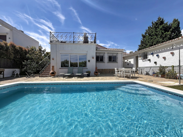 Villa for sale in Manilva