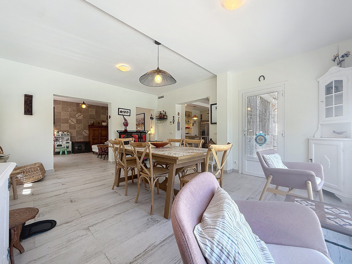 Villa for sale in Manilva