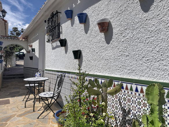 Villa for sale in Manilva