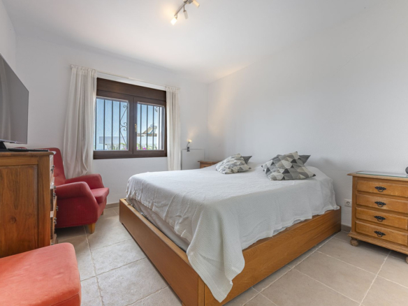 Villa for sale in Manilva