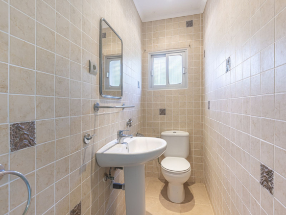 Villa for sale in Manilva