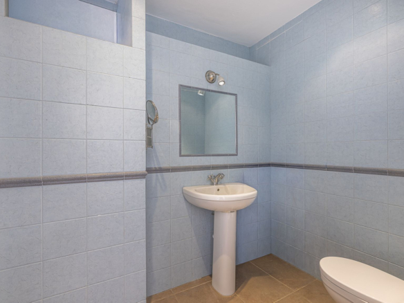 Villa for sale in Manilva