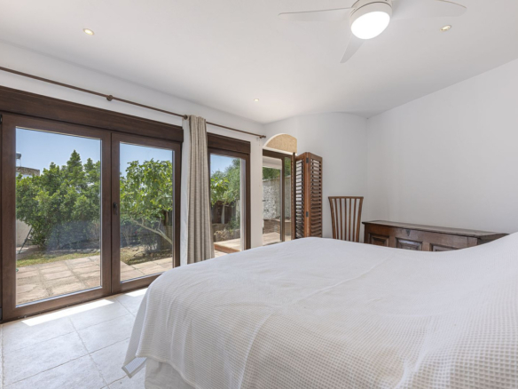 Villa for sale in Manilva
