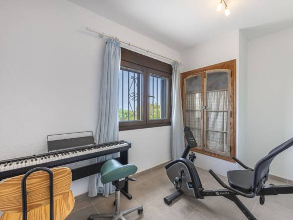 Villa for sale in Manilva
