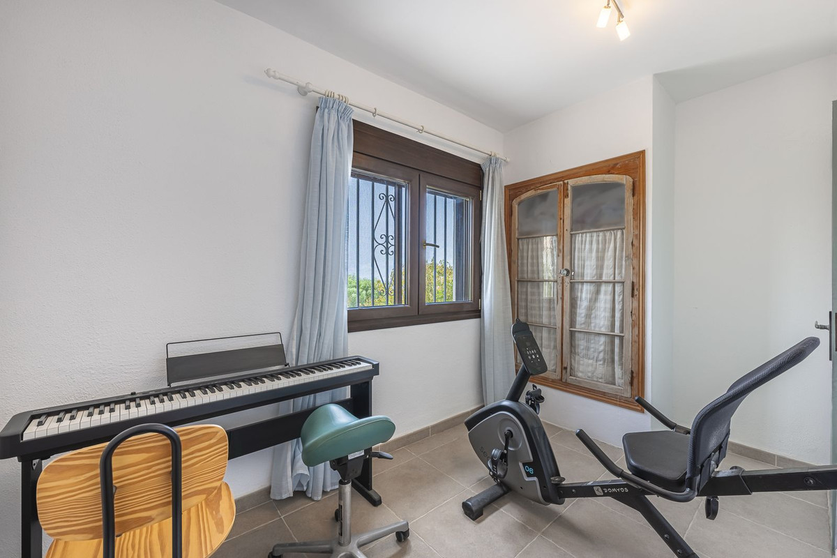 Villa for sale in Manilva