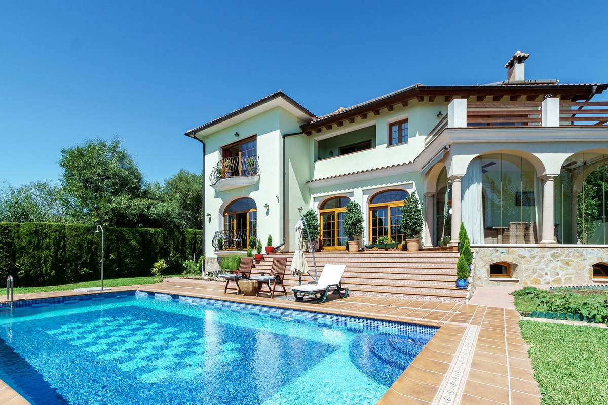 Villa for sale in Marbella