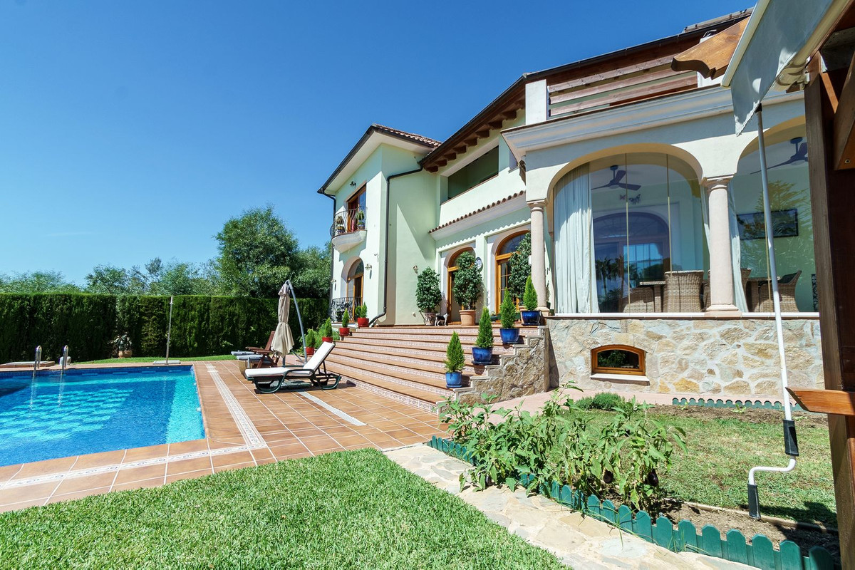 Villa for sale in Marbella