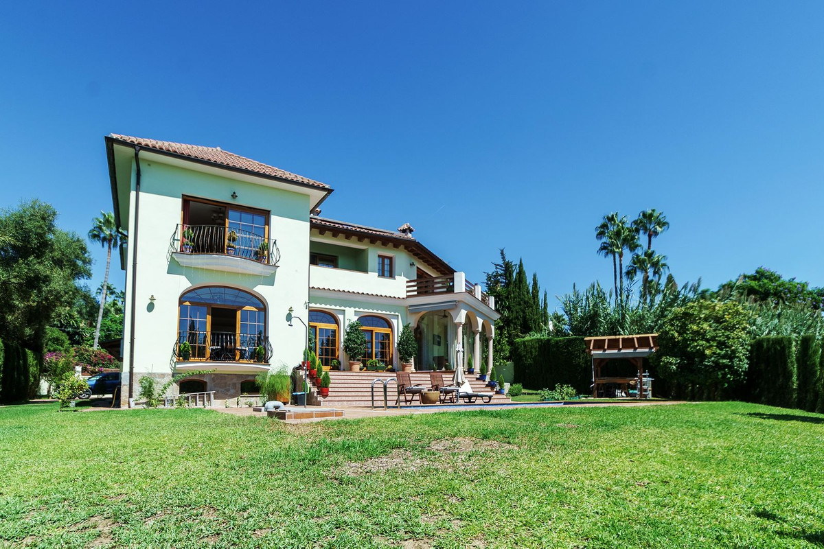 Villa for sale in Marbella
