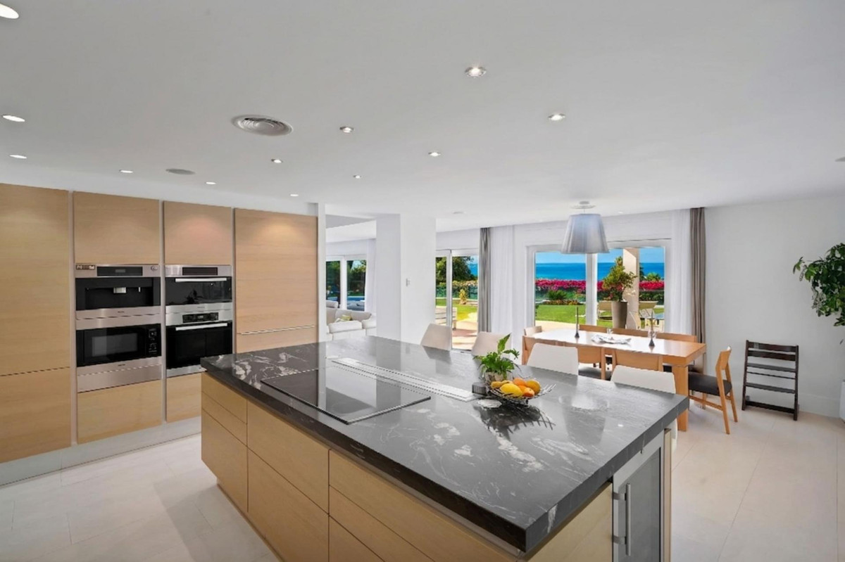 Villa for sale in Marbella