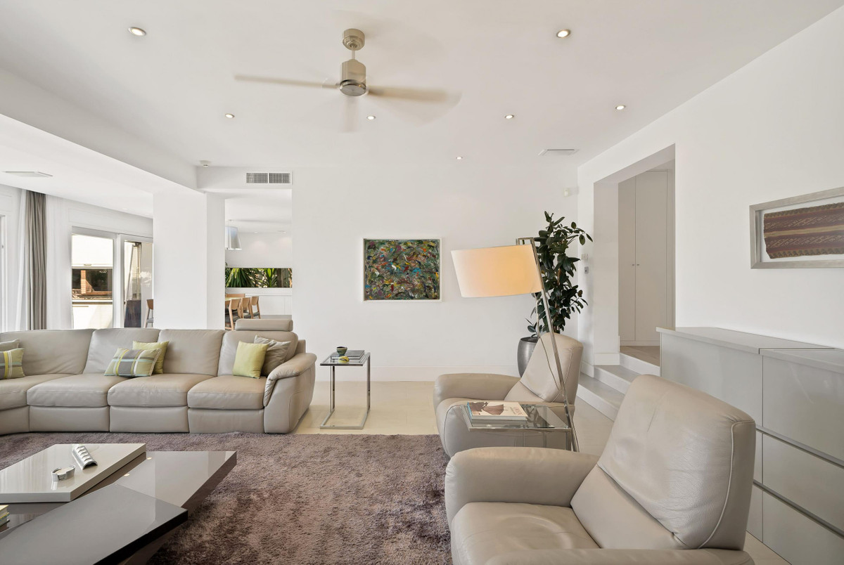 Villa for sale in Marbella