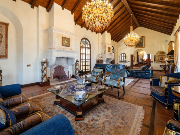 Villa for sale in Marbella