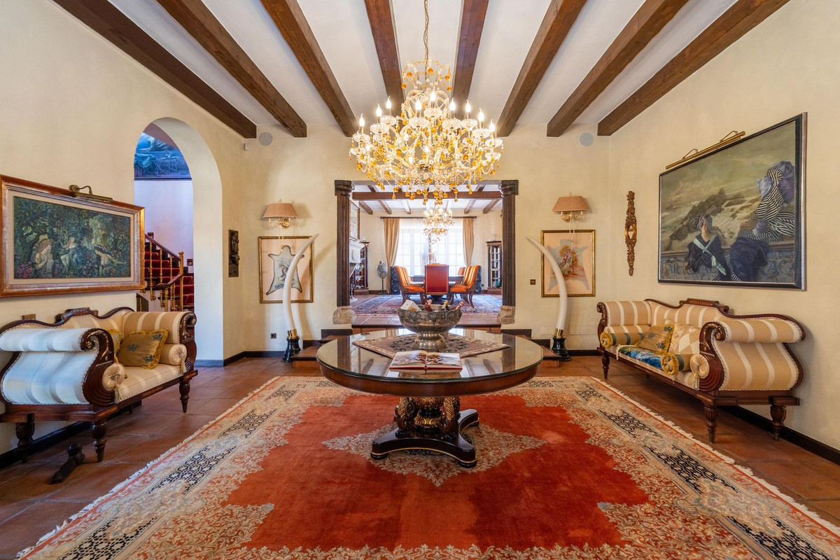 Villa for sale in Marbella
