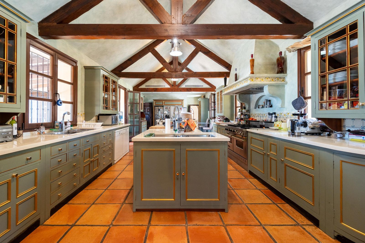 Villa for sale in Marbella