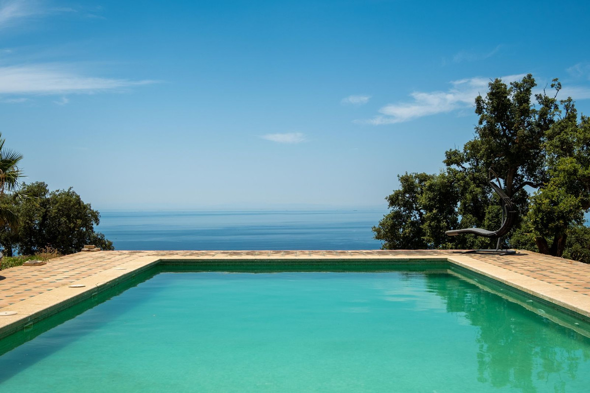 Villa-in-Marbella-Ref-R5437222 Villa for sale in Marbella