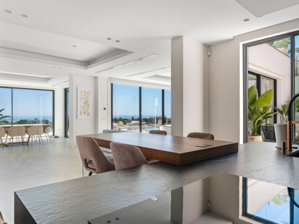 Villa for sale in Marbella