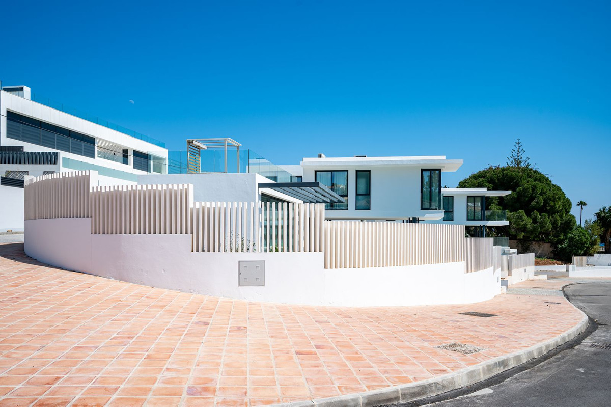 Villa for sale in Mijas