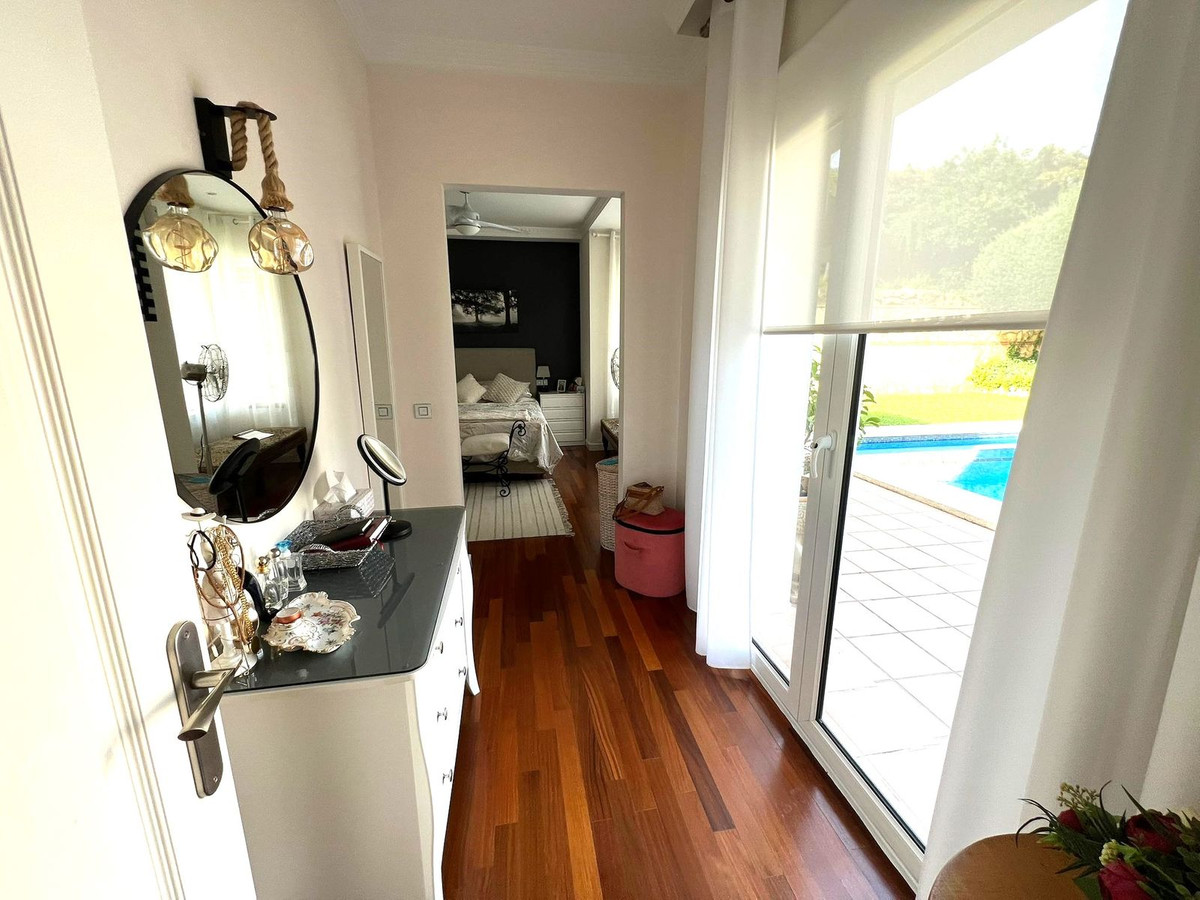 Villa for sale in Mijas