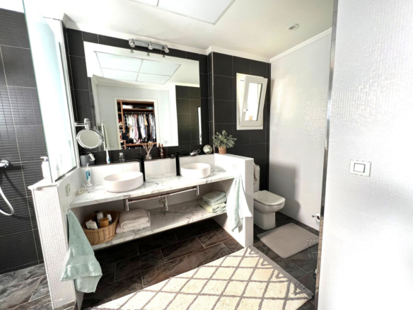 Villa for sale in Mijas