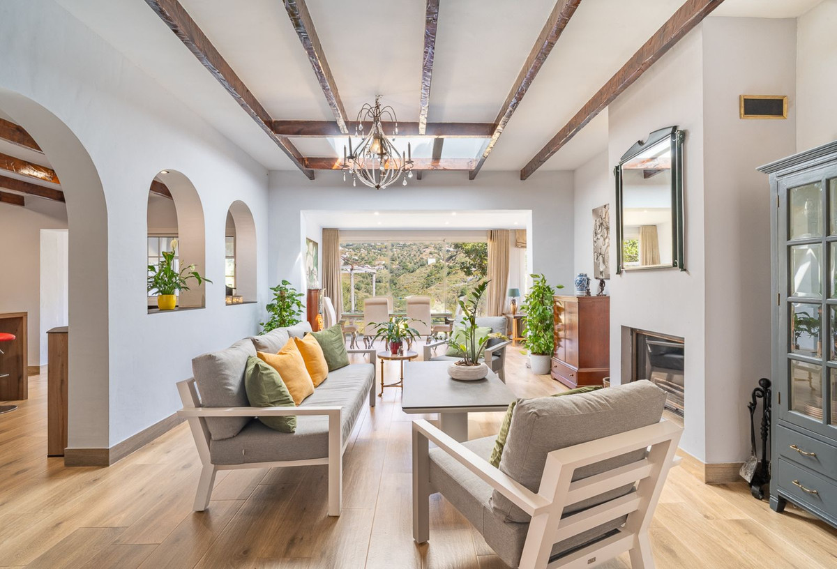 Villa-in-Mijas-Ref-R5350972 Villa for sale in Mijas