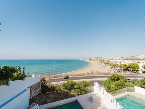 Villa for sale in Mijas