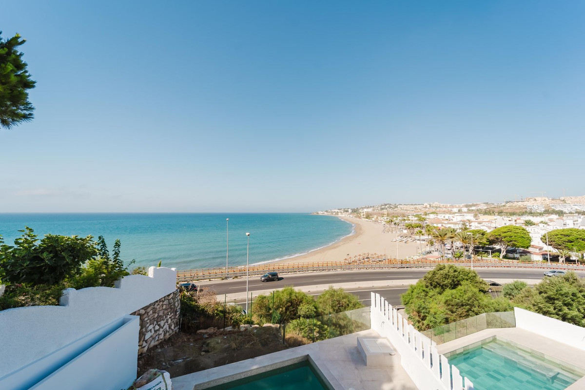 Villa for sale in Mijas