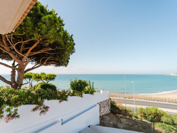 Villa for sale in Mijas