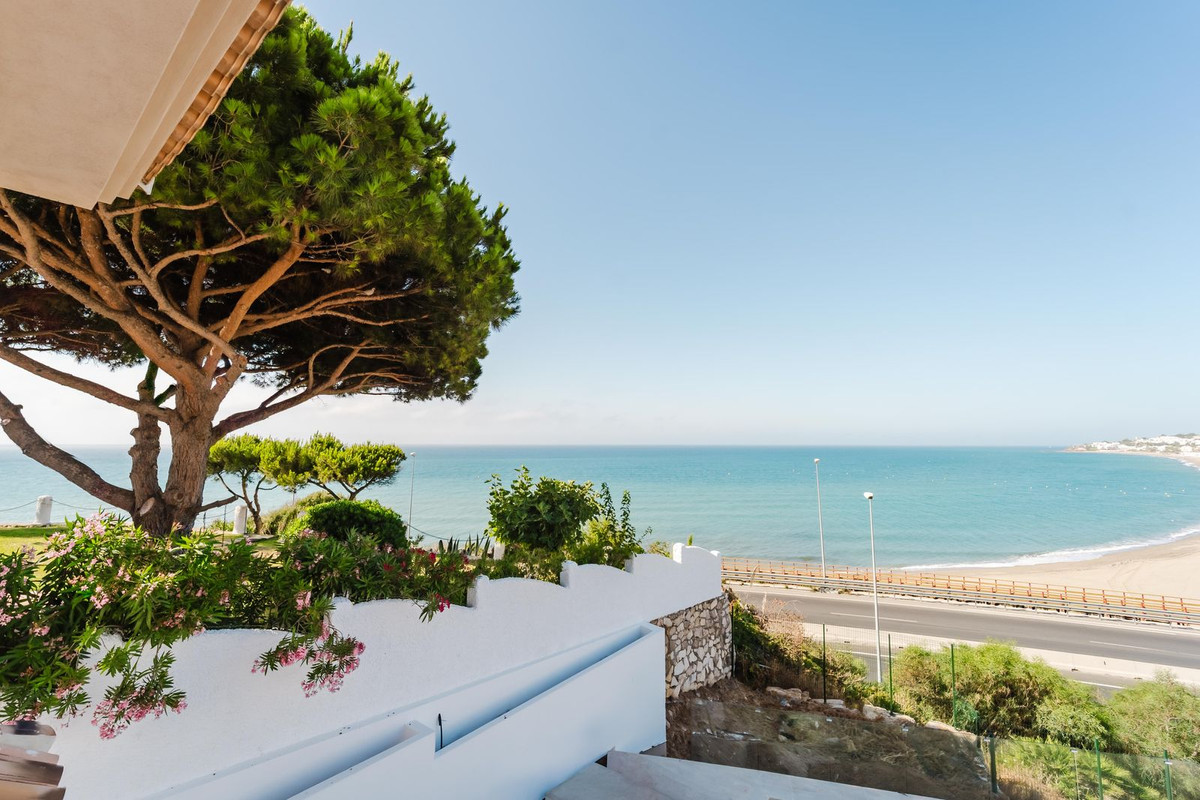 Villa for sale in Mijas